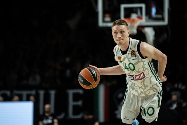 Action from the EuroLeague game between Panathinaikos and Virtus Segafredo Bologna. (Photo by Roberto Finizio/Getty Images)